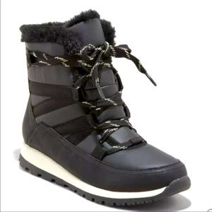 Universal Thread Fur Lined Boots